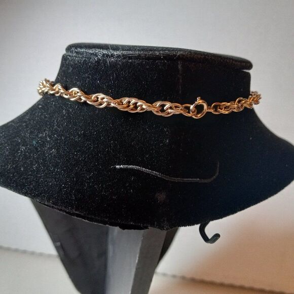 Vintage Fleur de lis Lariat necklace - Picture 4 of 7